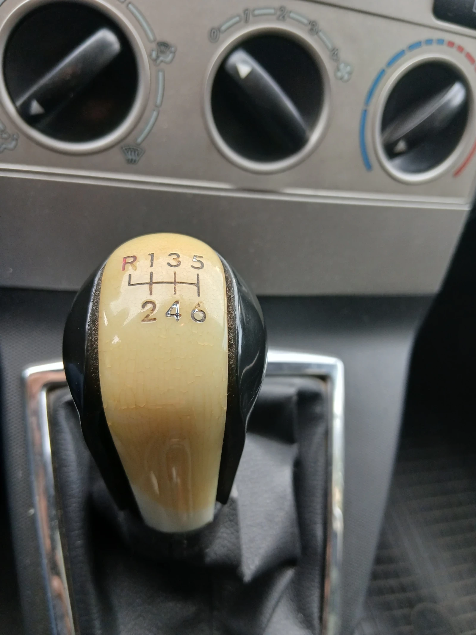 Toyota Corolla verso, снимка 16 - Автомобили и джипове - 56418639