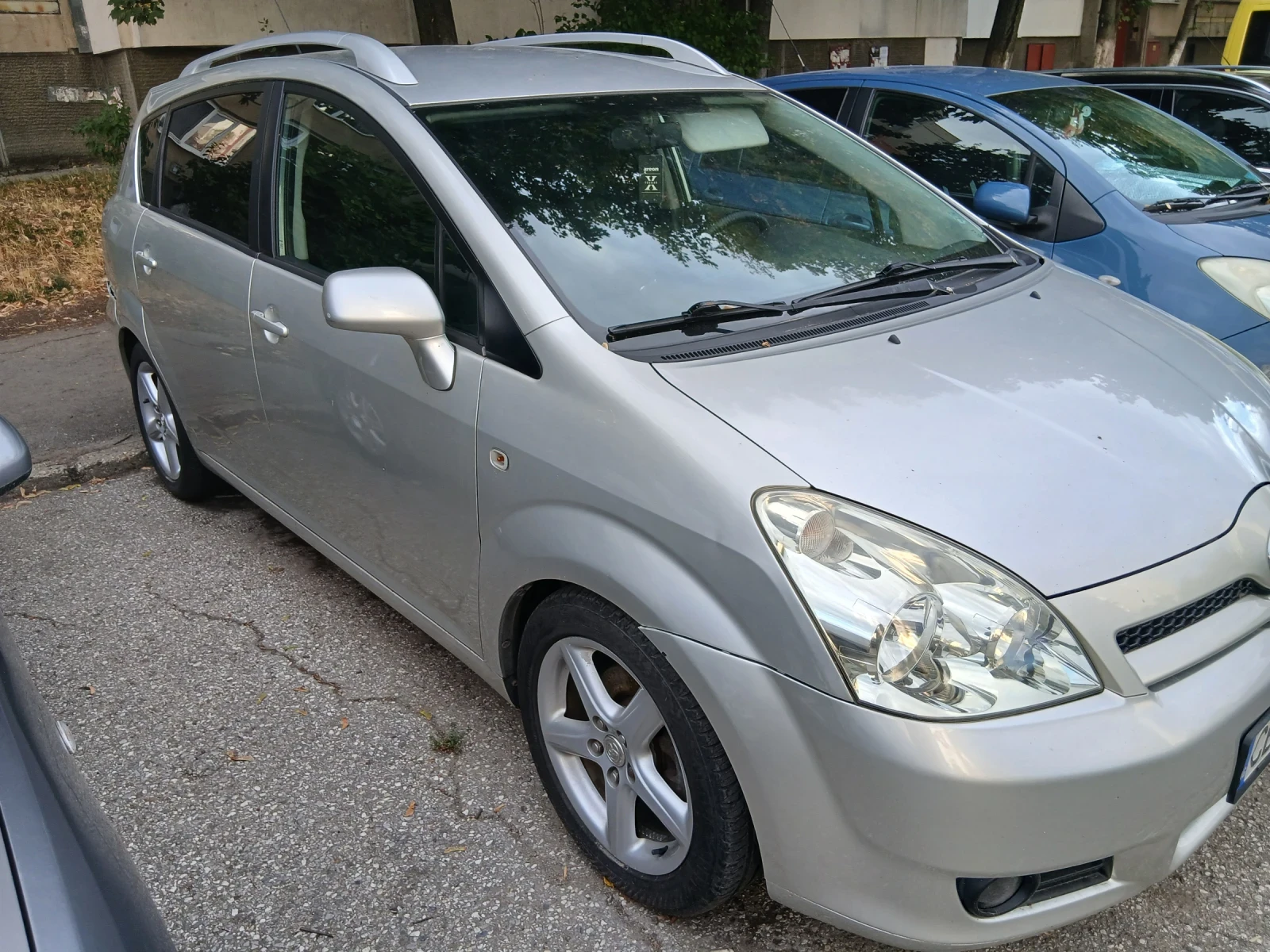 Toyota Corolla verso, снимка 2 - Автомобили и джипове - 56418639