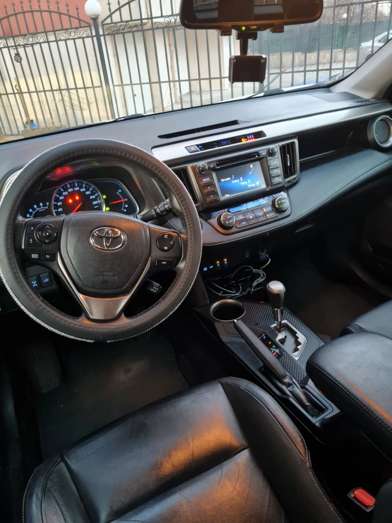 Toyota Rav4, снимка 9 - Автомобили и джипове - 49122879