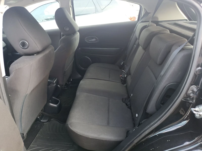 Honda Hr-v 1.5i, снимка 11 - Автомобили и джипове - 52412454
