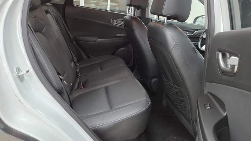 Hyundai Kona 64KWh/Premium/Термопомпа, снимка 9 - Автомобили и джипове - 52828999
