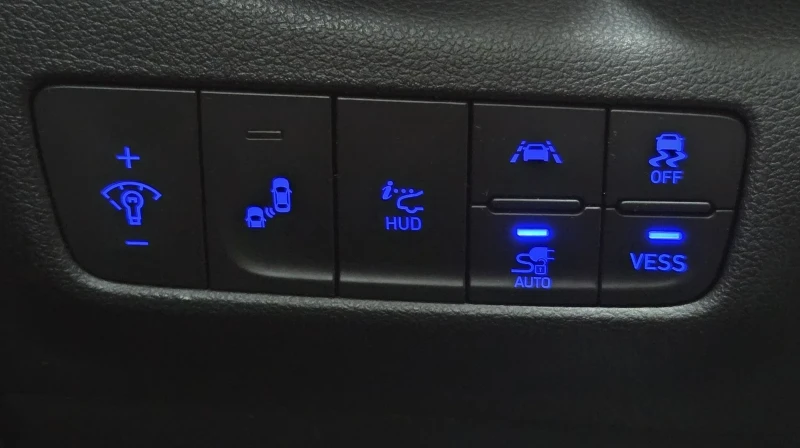 Hyundai Kona 64KWh/Premium/Термопомпа, снимка 13 - Автомобили и джипове - 52828999