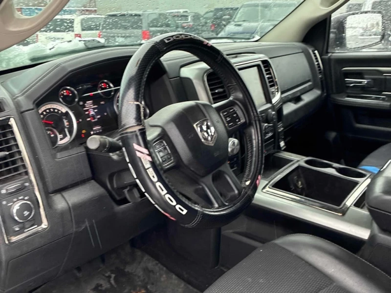 Dodge RAM 1500 * Sport * CARFAX * БЕЗ ПЪРВОНАЧАЛНА ВНОСКА, снимка 5 - Автомобили и джипове - 53166577