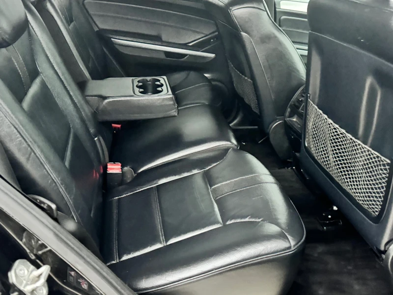 Mercedes-Benz ML 280 НАПЪЛНО ОБСЛУЖЕН, снимка 12 - Автомобили и джипове - 53358094