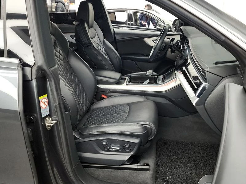 Audi Q8 50TDI* S-LINE* МАСАЖ, снимка 11 - Автомобили и джипове - 54212359