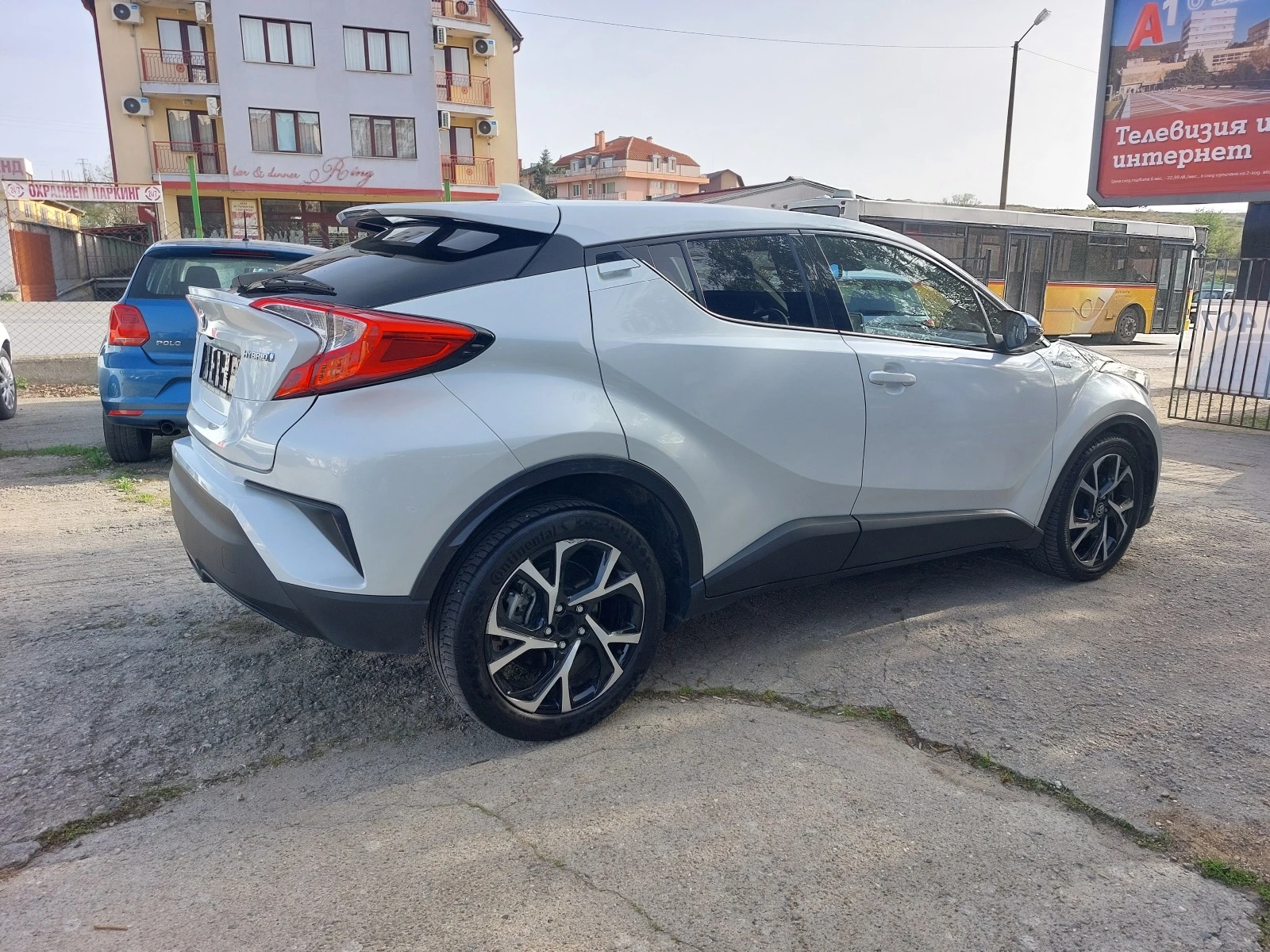 Toyota C-HR 1.8i Hybrid 36м. х 1224лв. - изображение 5