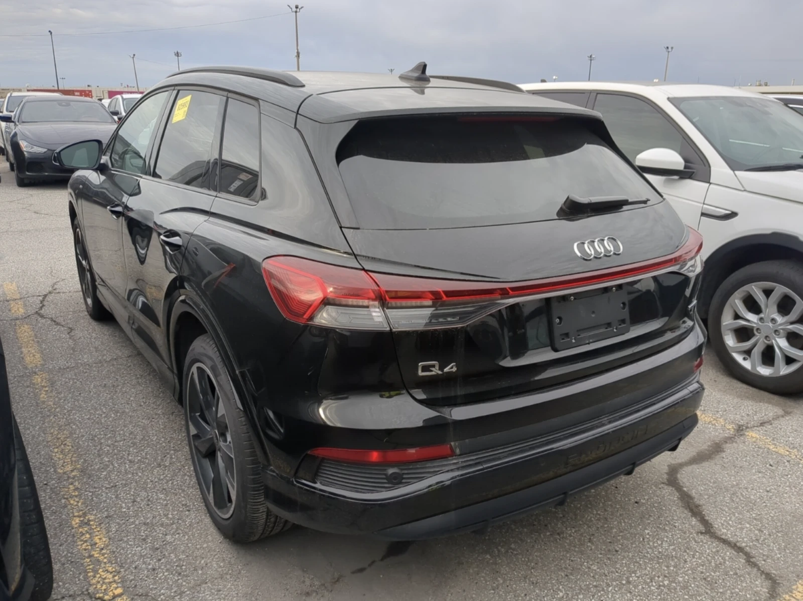 Audi Q4 2023 Audi Q4 e-tron 50 QUATTRO - изображение 4