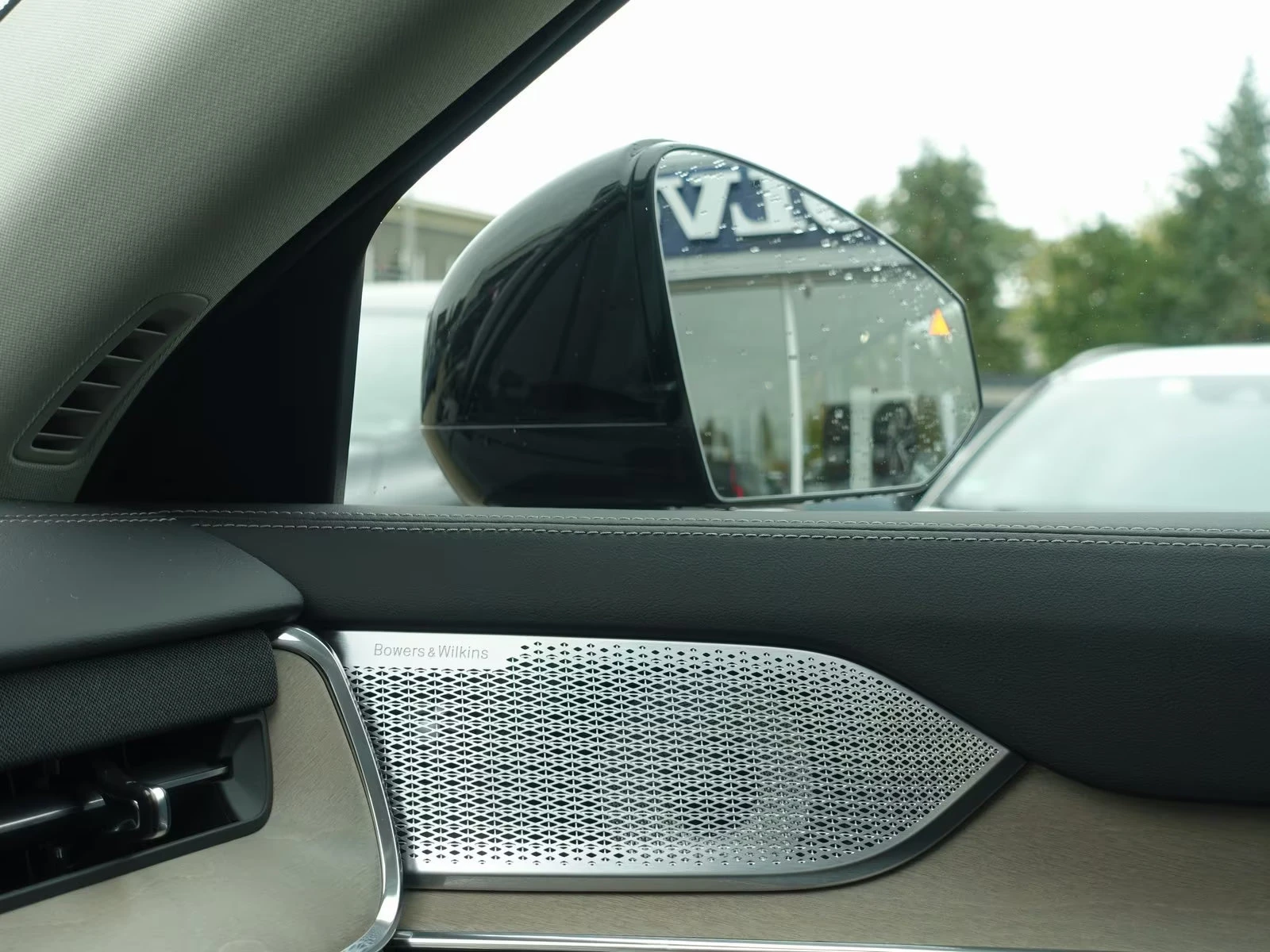 Volvo EX90 SINGLE/279HP/RANGE-PLUS/360/B&W/ACC/CPLAY/DAB/980f | Mobile.bg � ����������� 12