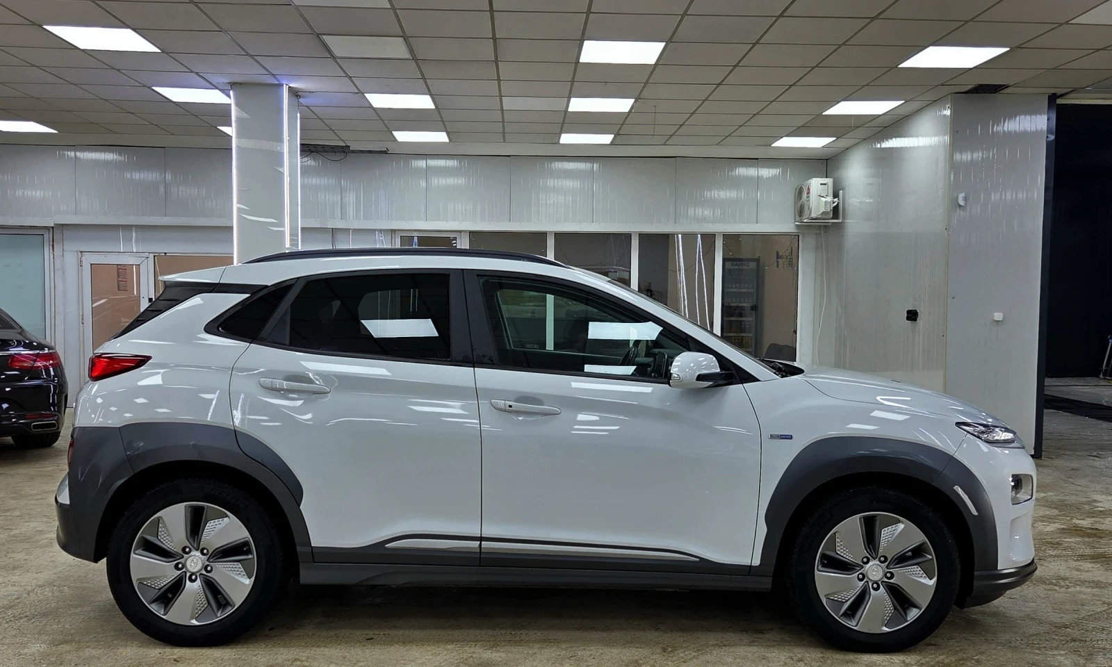 Hyundai Kona 64KWh/Premium/Термопомпа - изображение 2