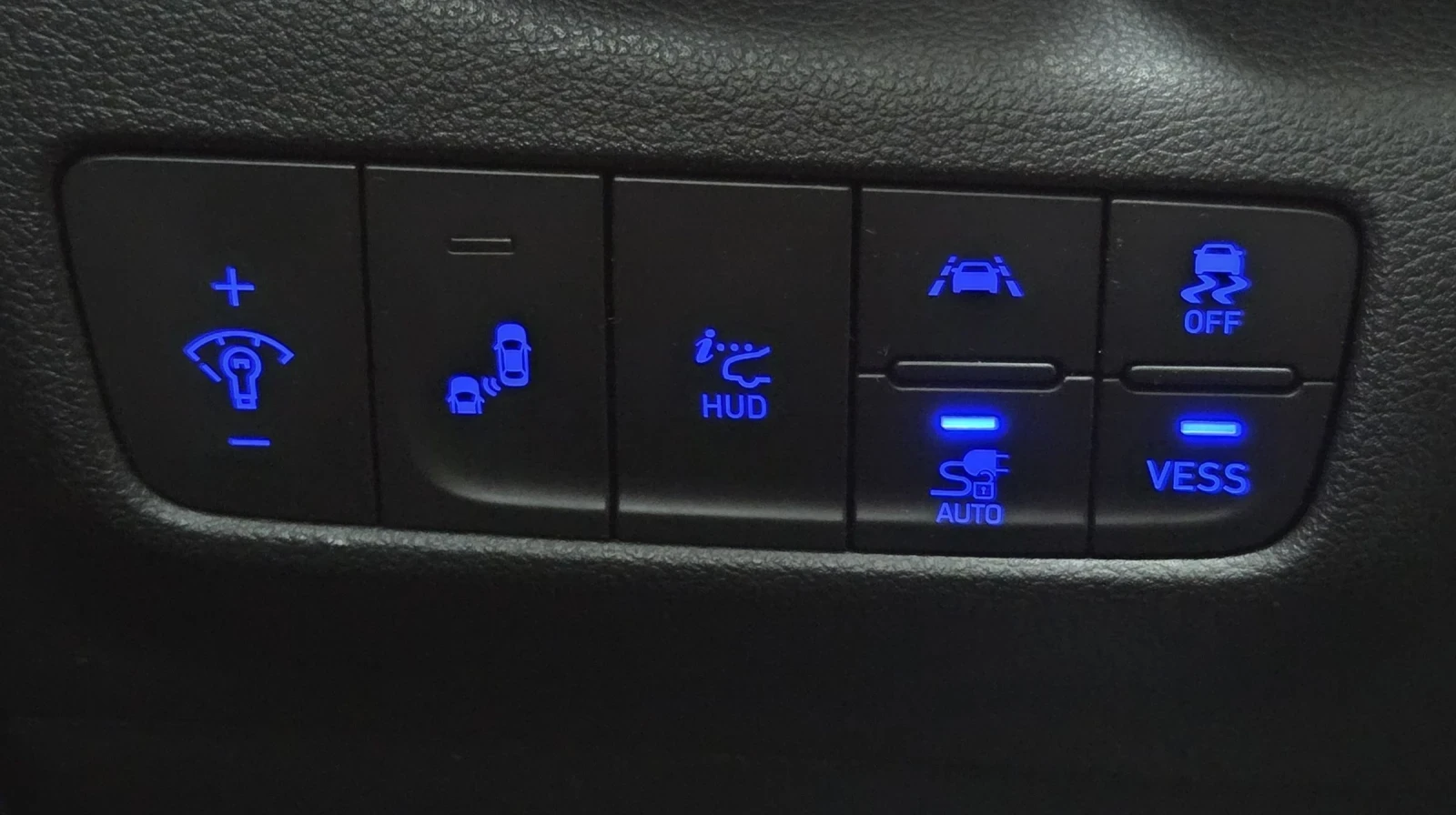 Hyundai Kona 64KWh/Premium/���������� | Mobile.bg � ����������� 13