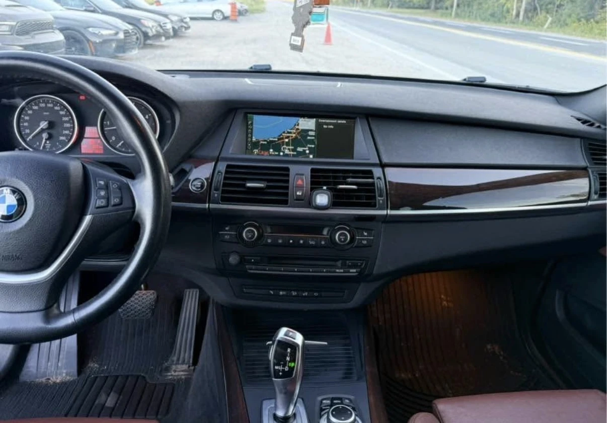 BMW X5 35d * M57 * Панорама * Head Up * 177000KM * Carfax, снимка 8 - Автомобили и джипове - 54011348