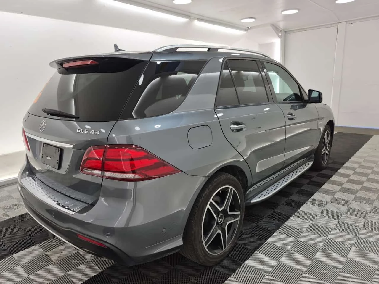 Mercedes-Benz GLE 43 AMG * CARFAX * HARMAN/KARDON * PANO * KEYLESS  | Mobile.bg � ����������� 3