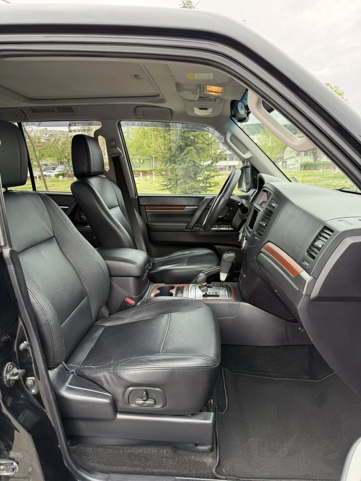 Mitsubishi Pajero, снимка 9 - Автомобили и джипове - 54363763