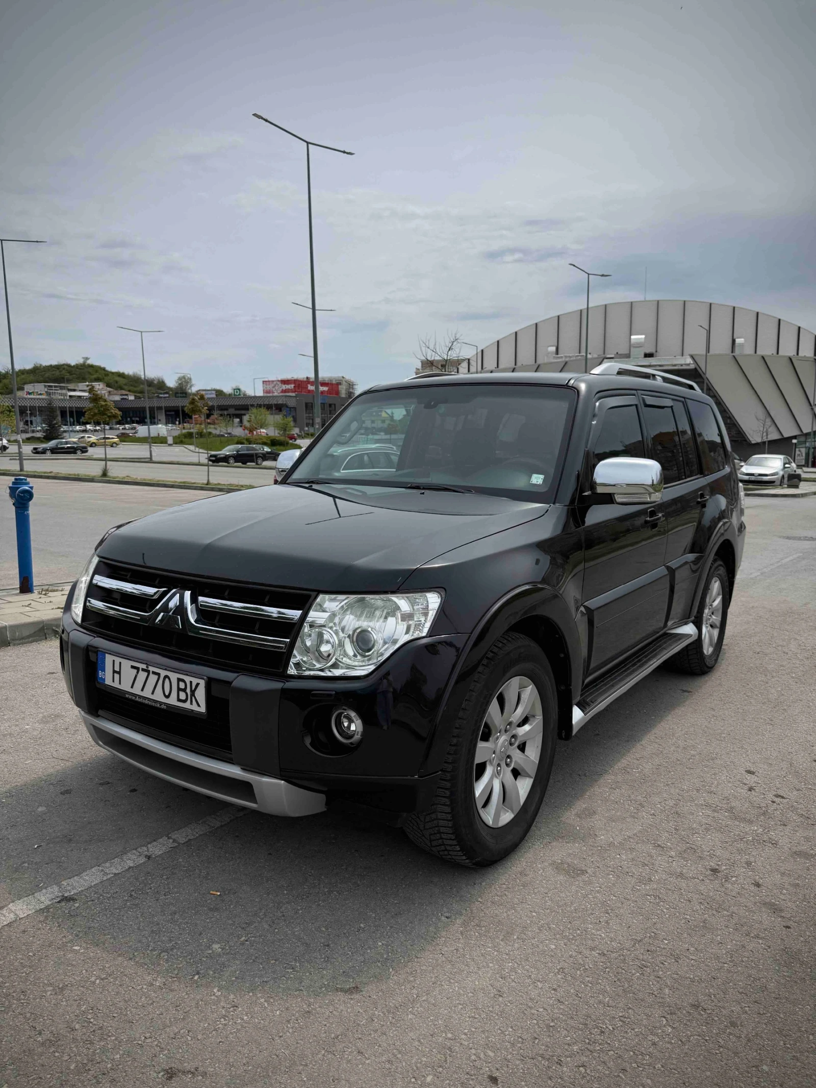Mitsubishi Pajero, снимка 12 - Автомобили и джипове - 54363763