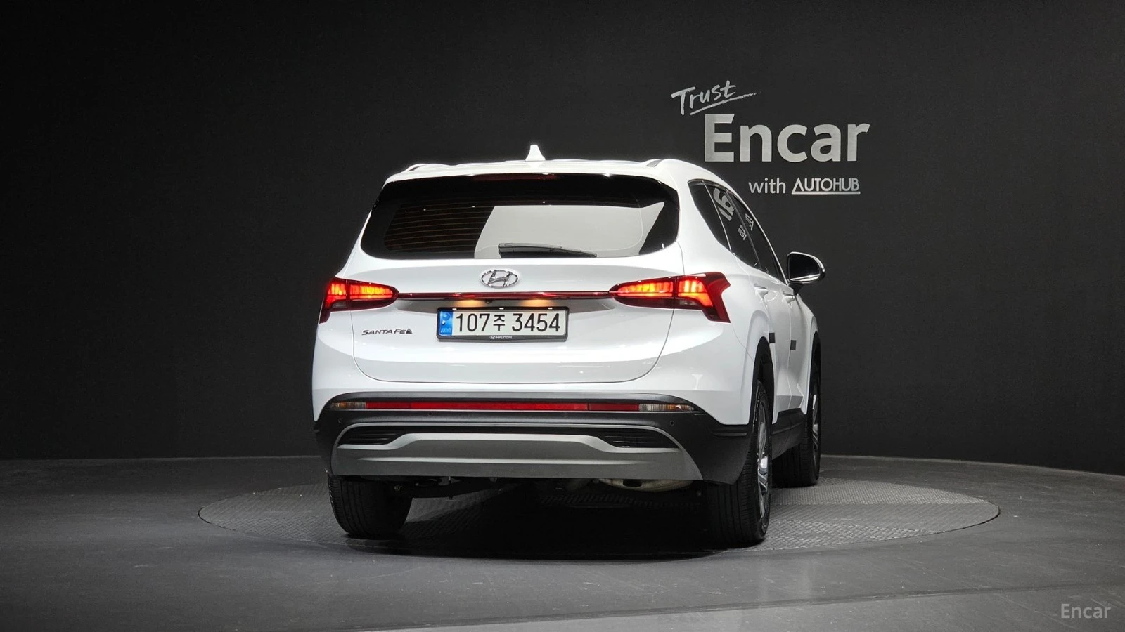 Hyundai Santa fe ОБДУХВАНЕ* ПОДГРЕВ* КАМЕРА* ДВА КЛЮЧА* , снимка 4 - Автомобили и джипове - 55604391