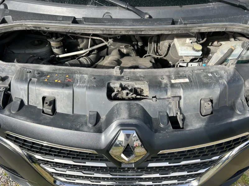 Renault Master euro6, снимка 15 - Бусове и автобуси - 49928077