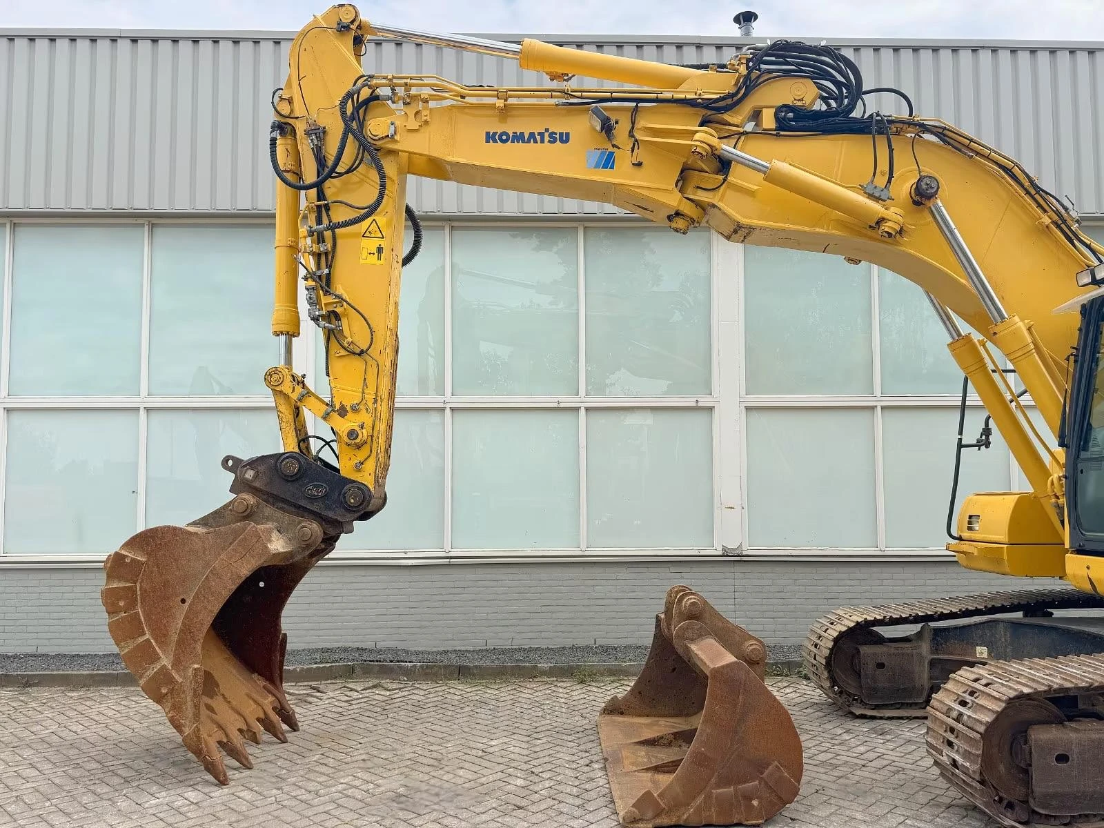 Багер Komatsu PC 210 LC, снимка 15 - Индустриална техника - 55540031