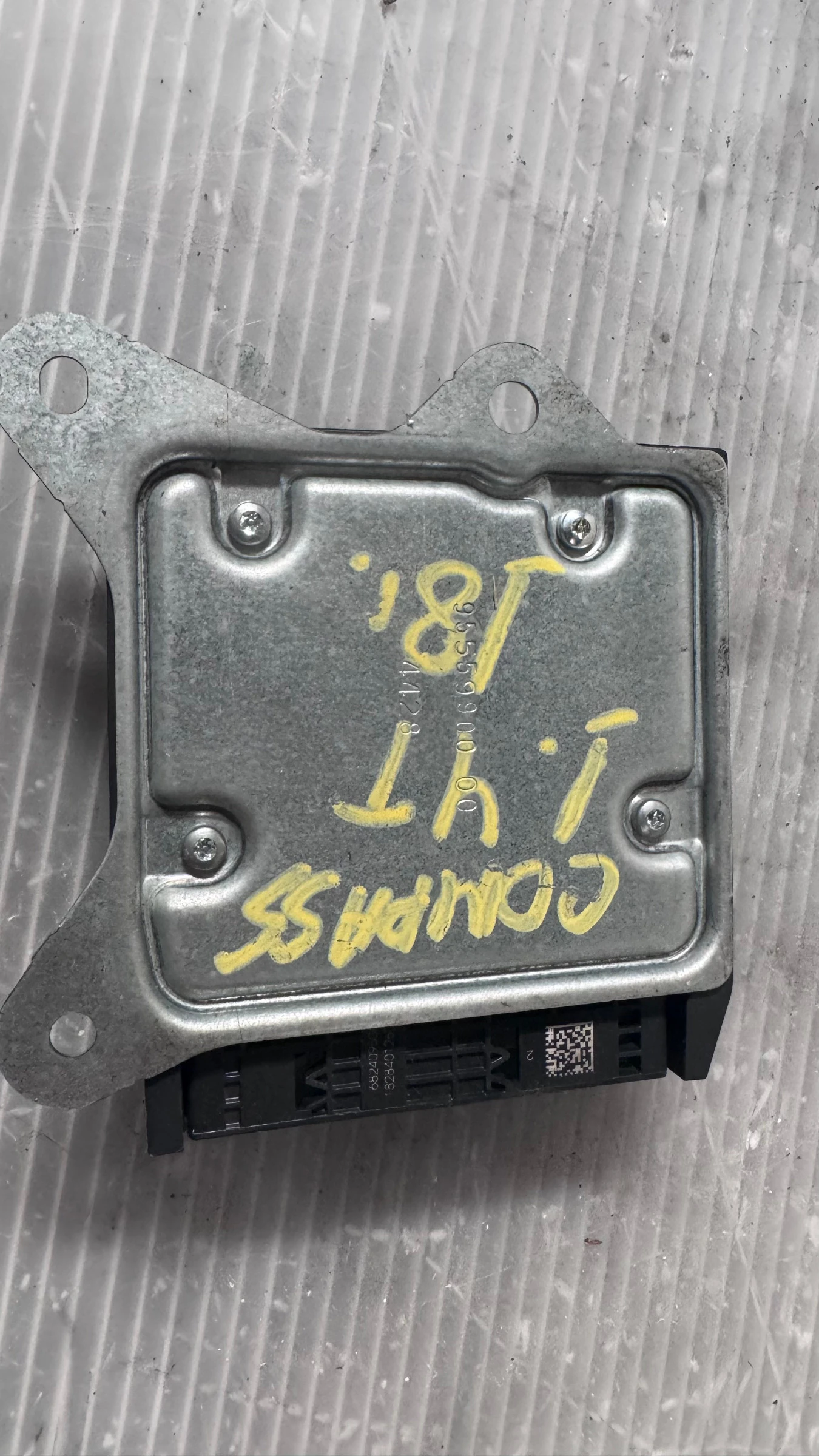 Airbag  /  /  a Jeep Compass - 68402853AB / 53471837 | Mobile.bg   2