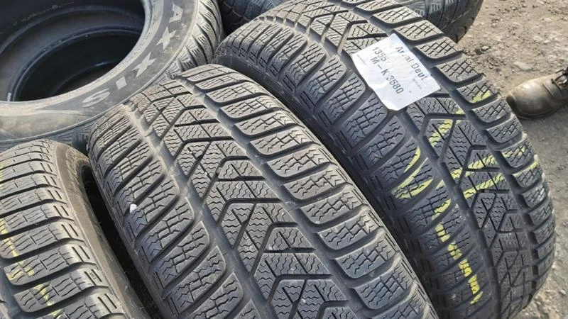 Гуми Зимни 215/55R17, снимка 4 - Гуми и джанти - 27725374