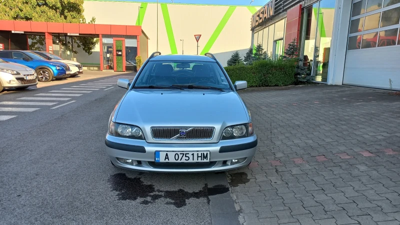 Volvo V40 2.0 АВТОМАТИК, снимка 2 - Автомобили и джипове - 47007449