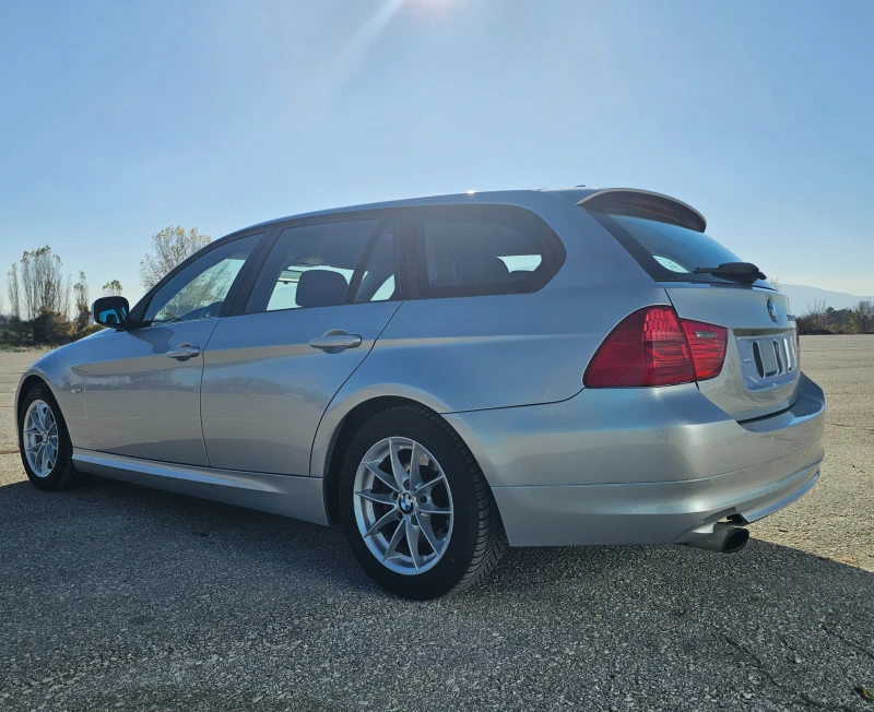 BMW 320 D * Facelift NAVI, снимка 4 - Автомобили и джипове - 47905462