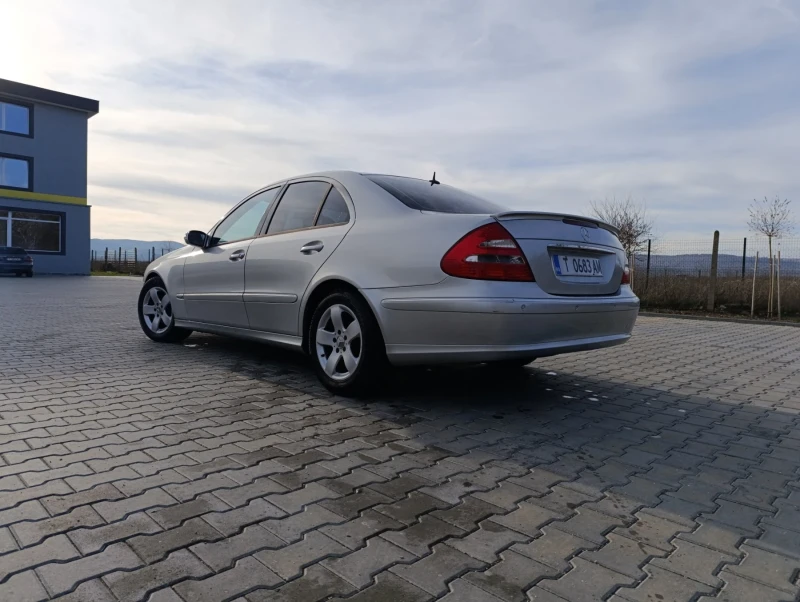 Mercedes-Benz E 270 CDI, снимка 1 - Автомобили и джипове - 48346482