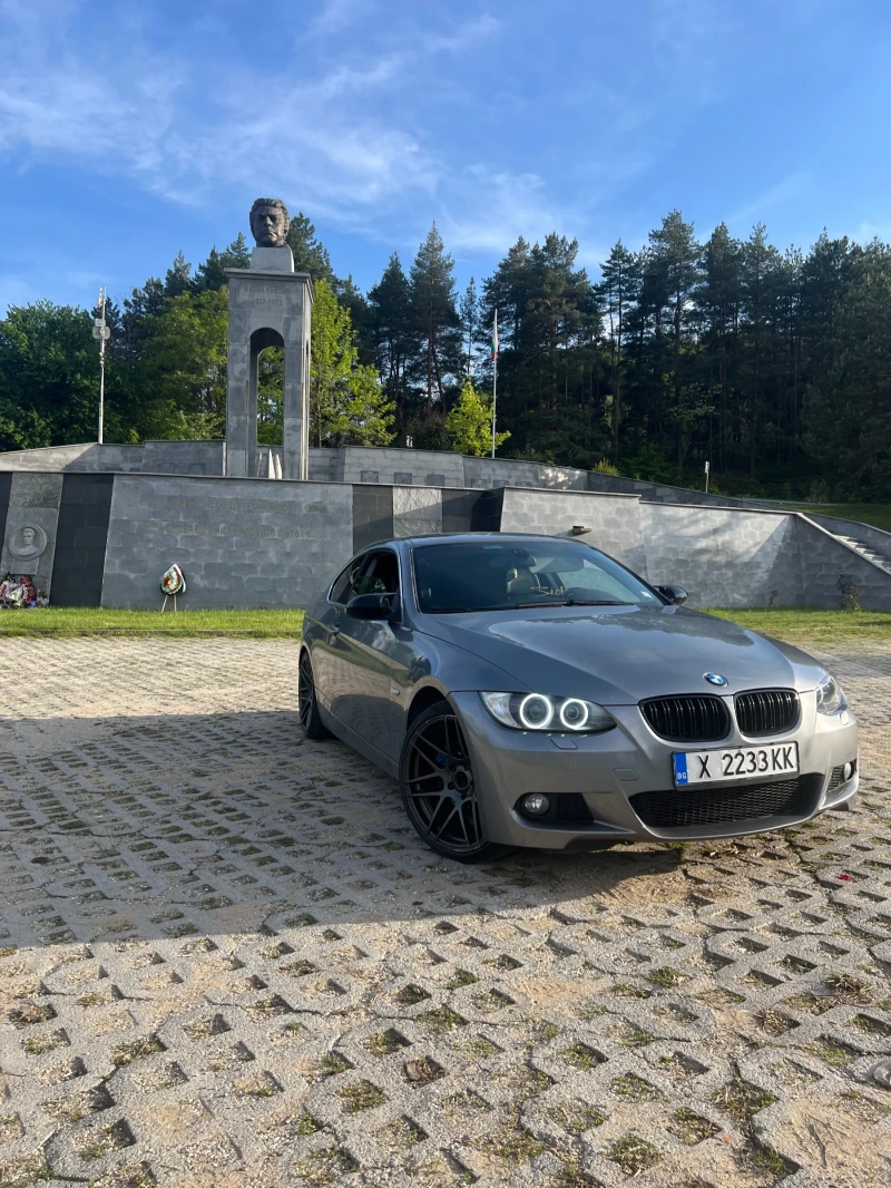 BMW 330 I LPG на задно, снимка 3 - Автомобили и джипове - 48933232