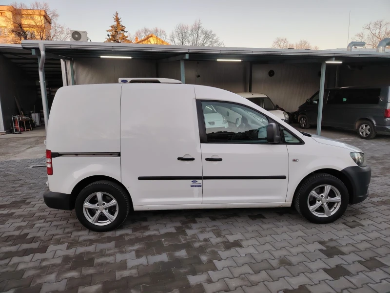 VW Caddy 1.6TDI Хладилно , снимка 4 - Автомобили и джипове - 48962264