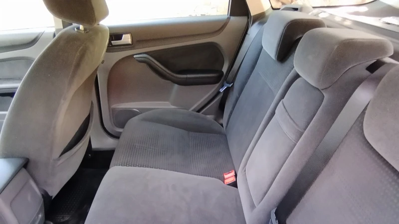 Ford Focus, снимка 8 - Автомобили и джипове - 52404053
