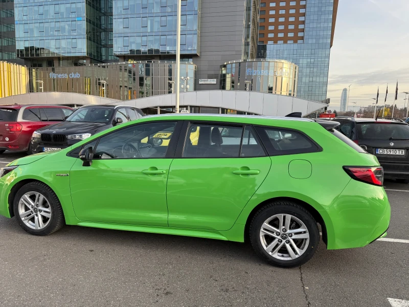 Toyota Corolla 1.8 Хибрид