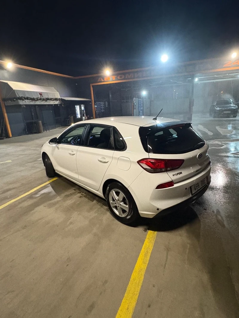 Hyundai I30 1.6 CRDi, снимка 6 - Автомобили и джипове - 52891893