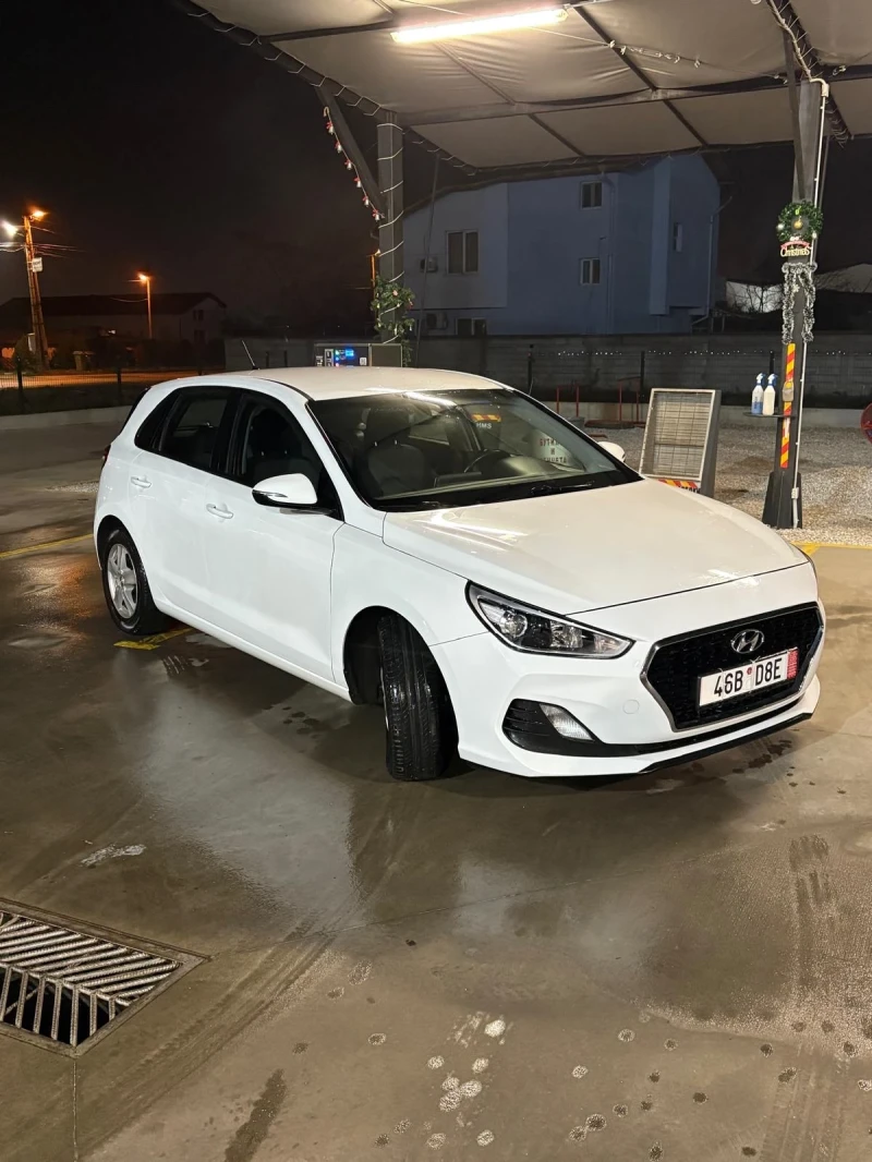 Hyundai I30 1.6 CRDi, снимка 8 - Автомобили и джипове - 52891893