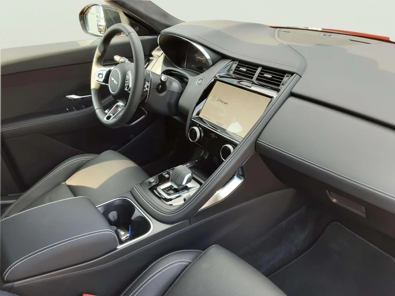 Jaguar E-pace 2.0, снимка 11 - Автомобили и джипове - 53375706
