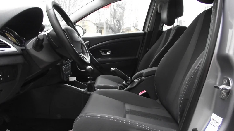 Renault Megane 1.6.i.110.k.c.6.speed.5.100 km., снимка 13 - Автомобили и джипове - 53562442