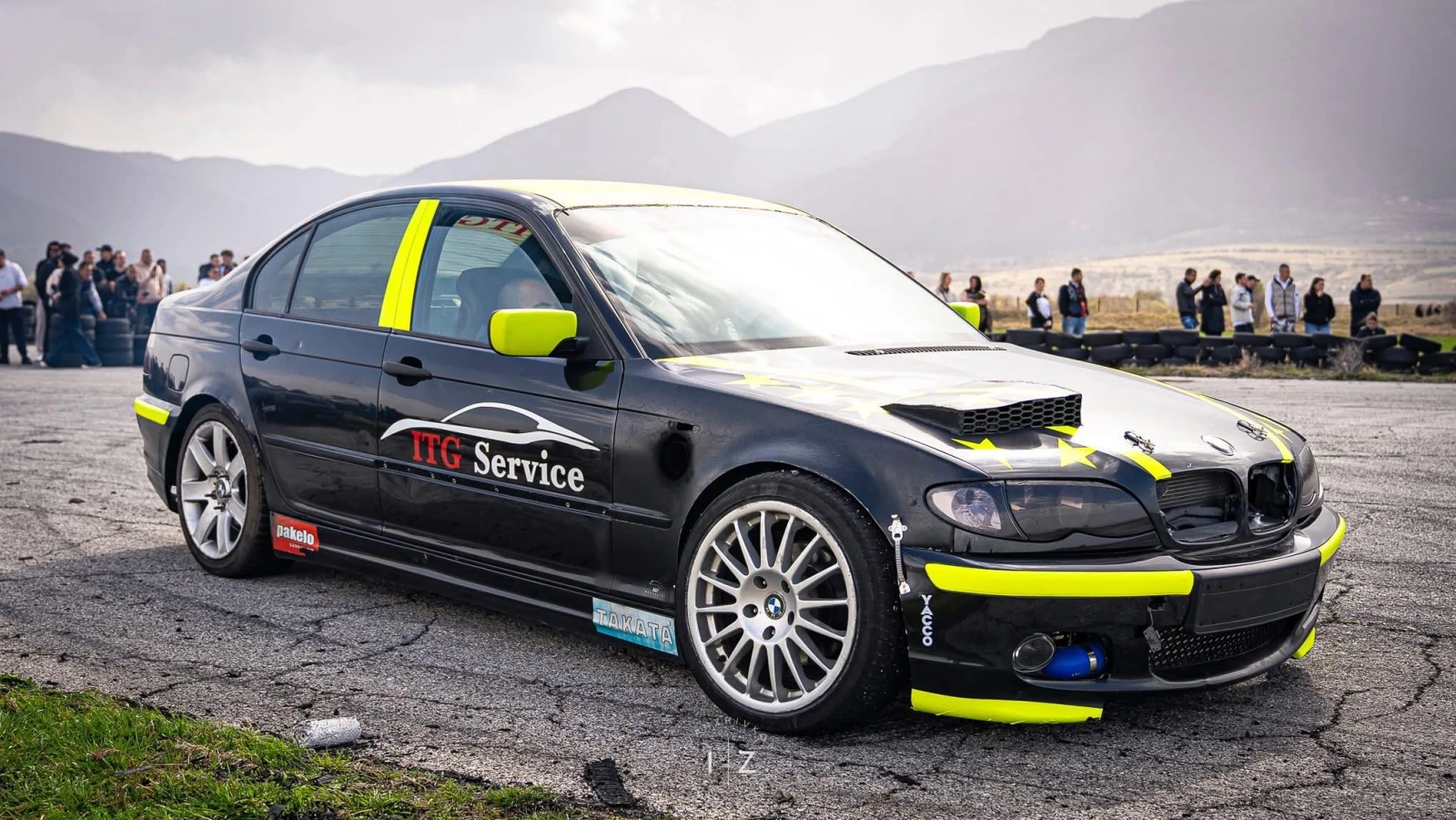 BMW 330, снимка 1