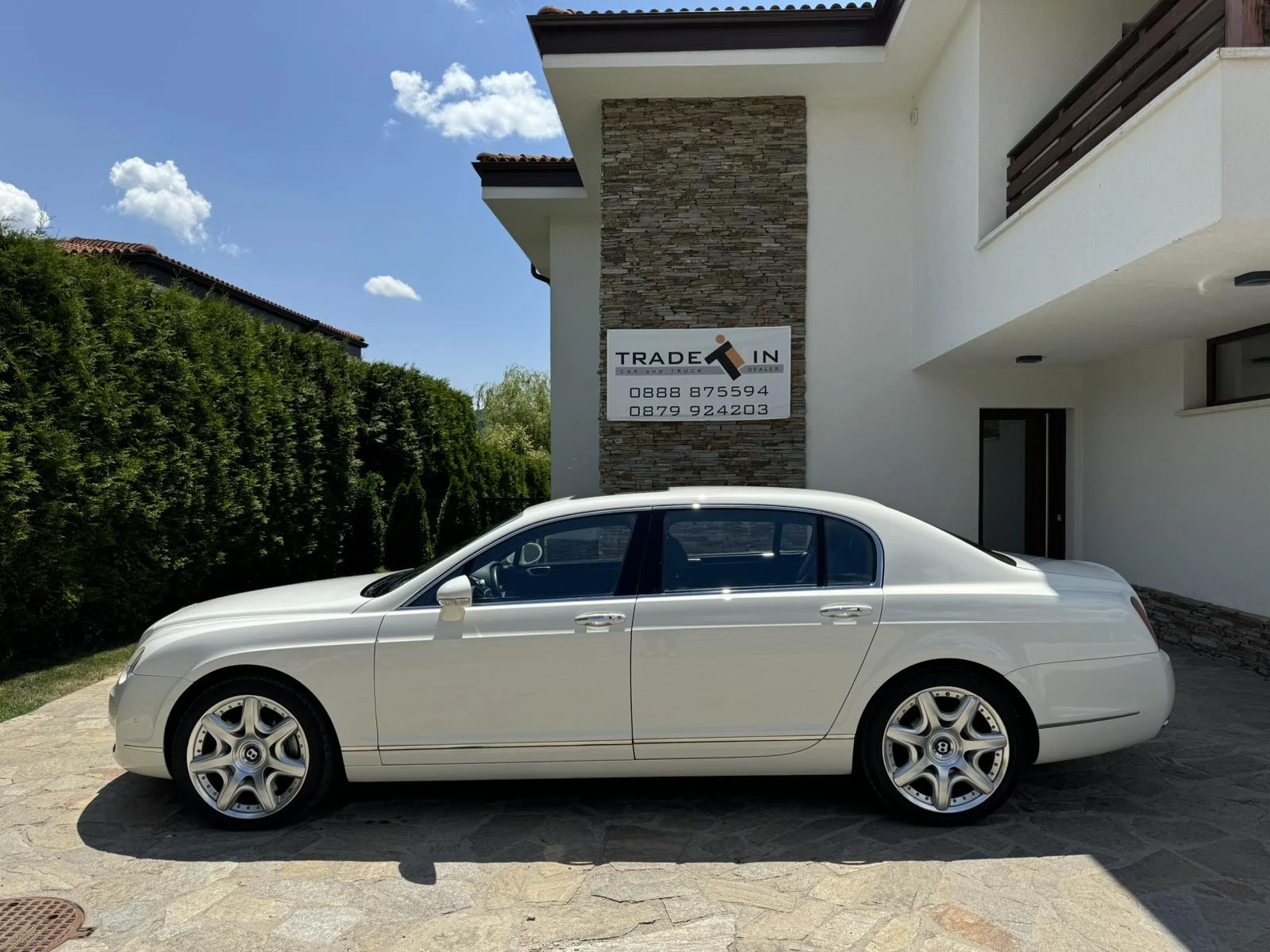 Bentley Flying Spur 6.0 W12 - изображение 7