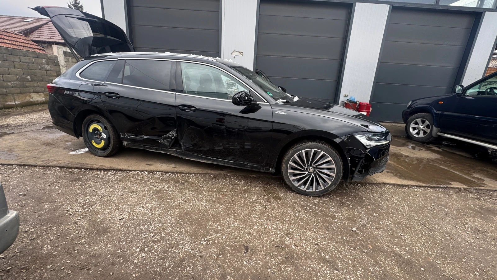 Skoda Superb 2024 Skoda Superb Combi 1.5 TSI mHEV 110kW L&K - изображение 3