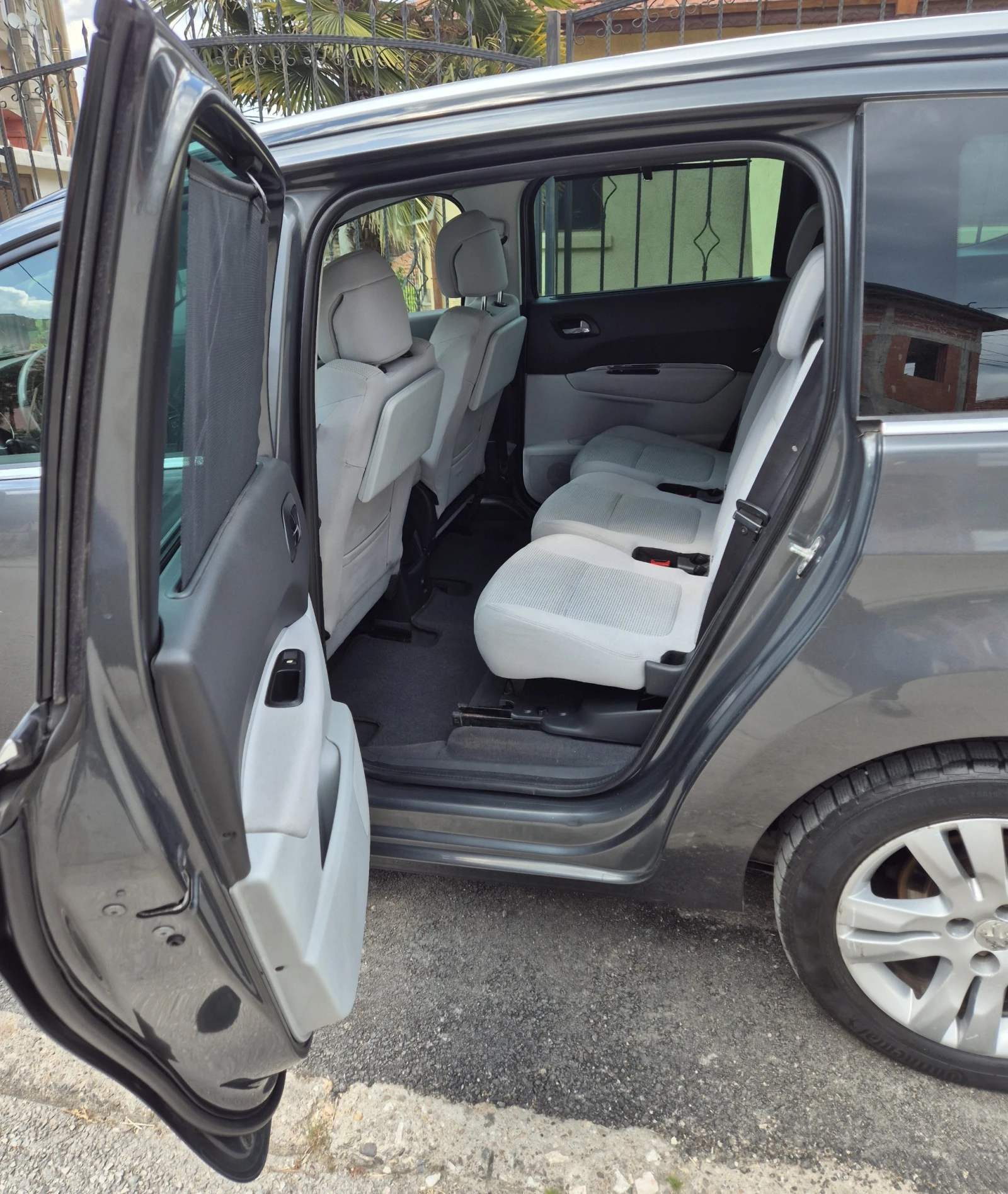 Peugeot 5008 2.0 HDI - изображение 9