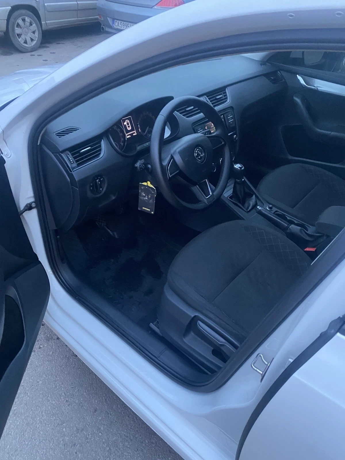Skoda Octavia 1.6tdi - изображение 10