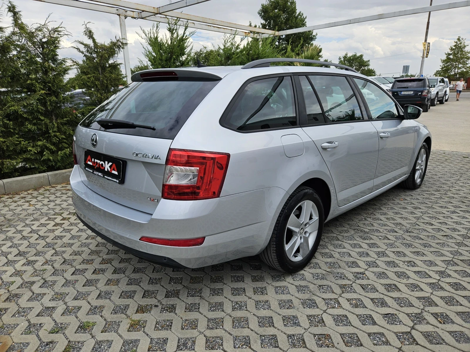 Skoda Octavia 1.6TDI-105кс= 6СКОРОСТИ= 4Х4= НАВИ - изображение 3
