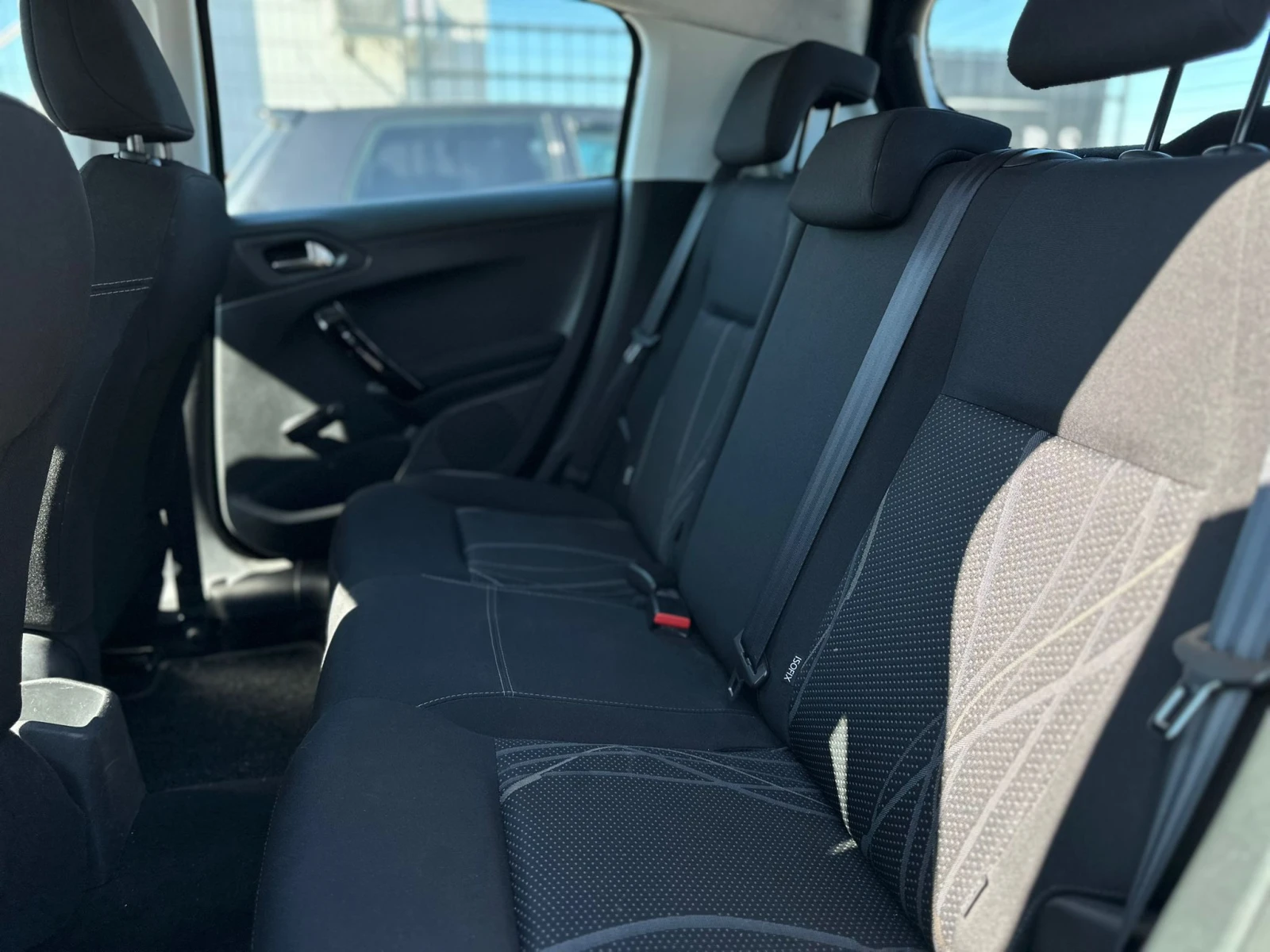 Peugeot 208 / 1.4I / GAS / EURO 5 / - изображение 10