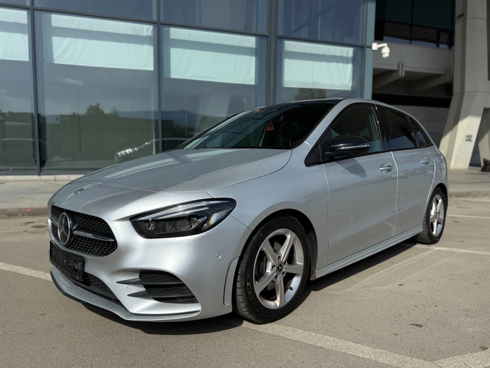 Mercedes-Benz B 200 6 МЕСЕЦА ГАРАНЦИЯ/163к.с. AMG Line/Ambient