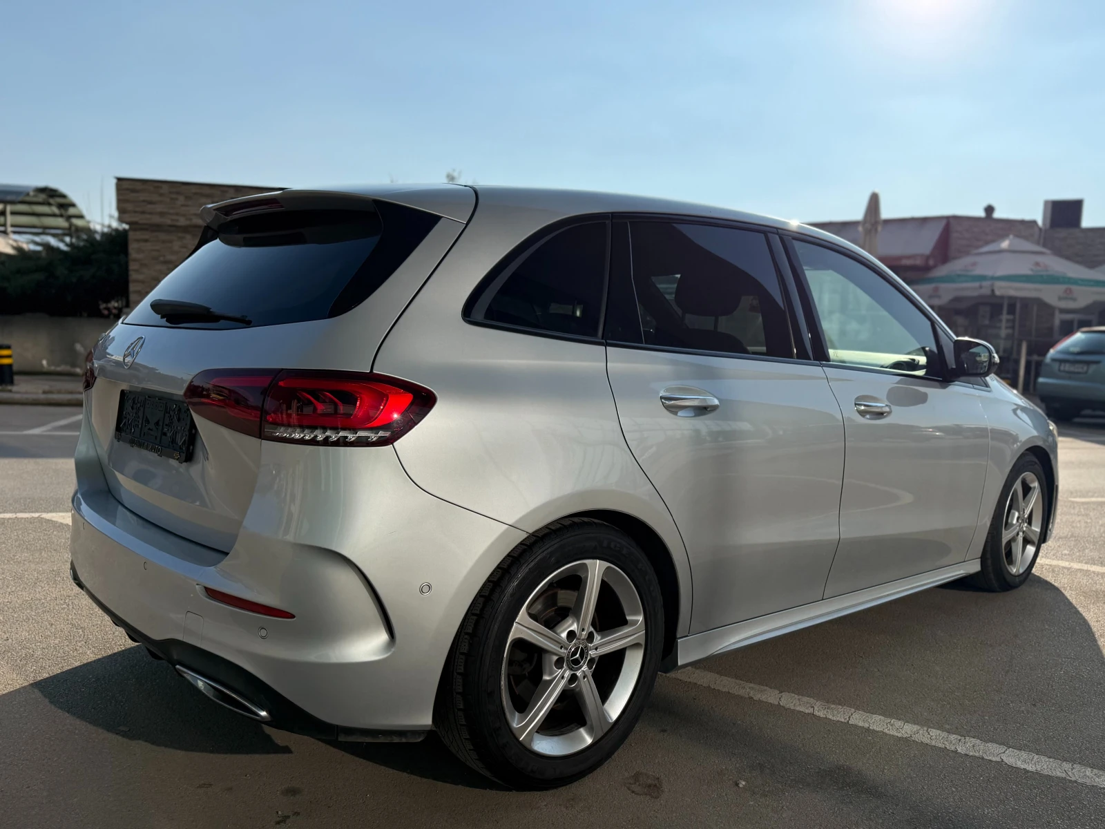 Mercedes-Benz B 200 6 МЕСЕЦА ГАРАНЦИЯ/163к.с. AMG Line/Ambient, снимка 4 - Автомобили и джипове - 53747115