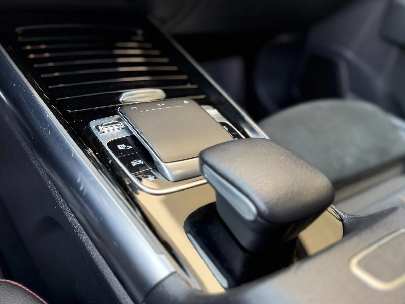 Mercedes-Benz B 200 6 МЕСЕЦА ГАРАНЦИЯ/163к.с. AMG Line/Ambient, снимка 11 - Автомобили и джипове - 53747115