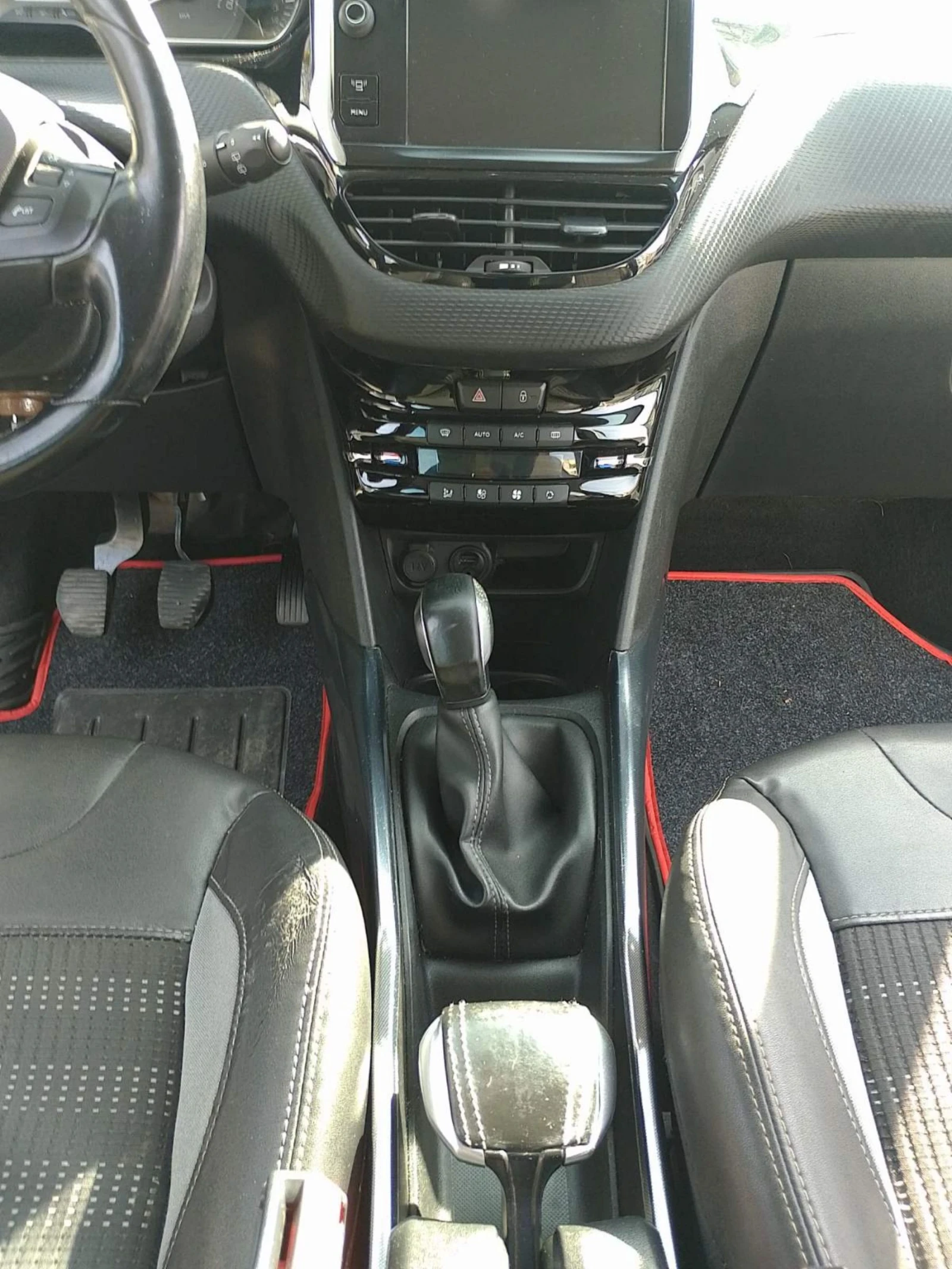 Peugeot 2008, снимка 7 - Автомобили и джипове - 53838144