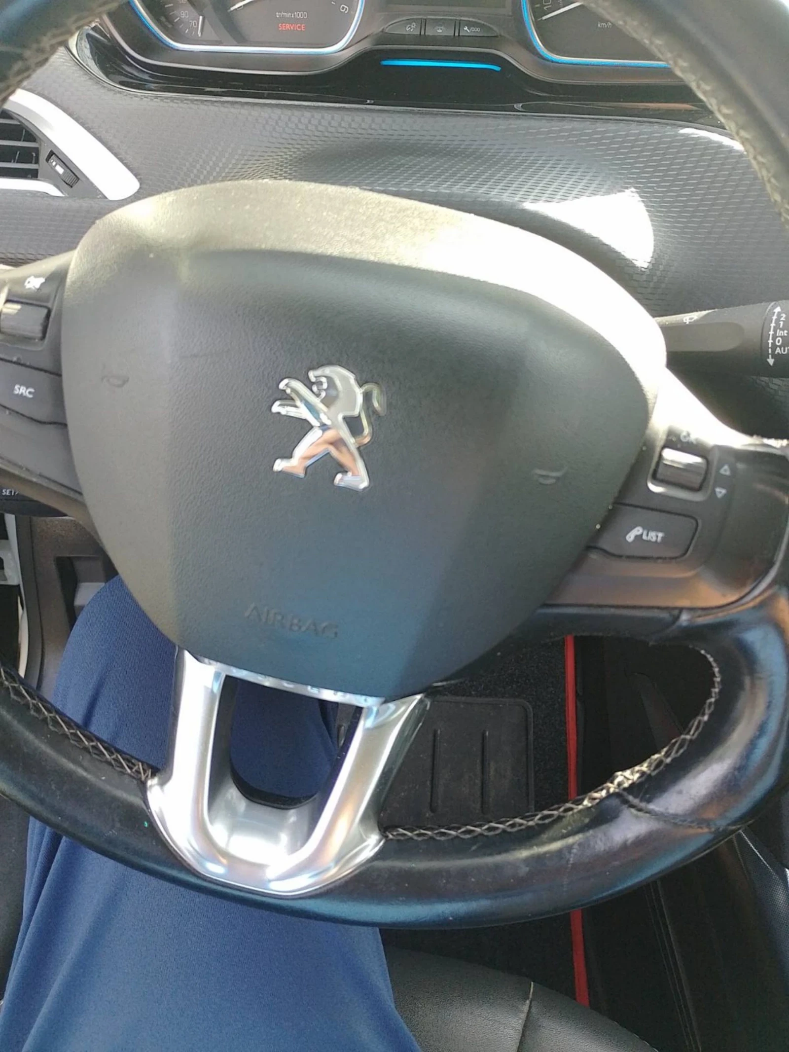 Peugeot 2008, снимка 4 - Автомобили и джипове - 53838144