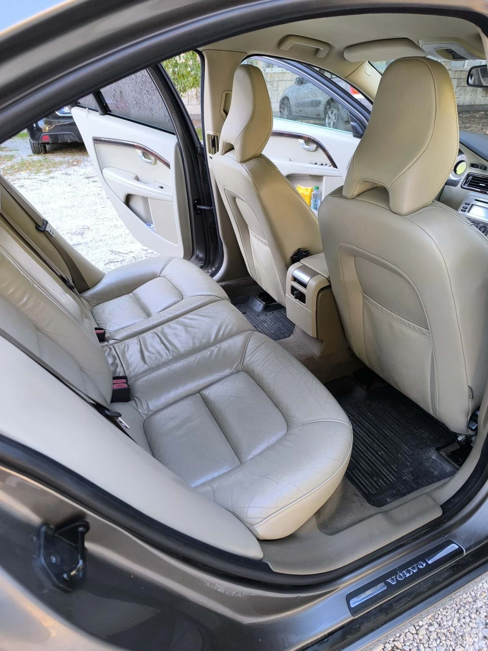 Volvo S80 2.4 D5 автомат 2010, поддържан, снимка 8 - Автомобили и джипове - 54070006