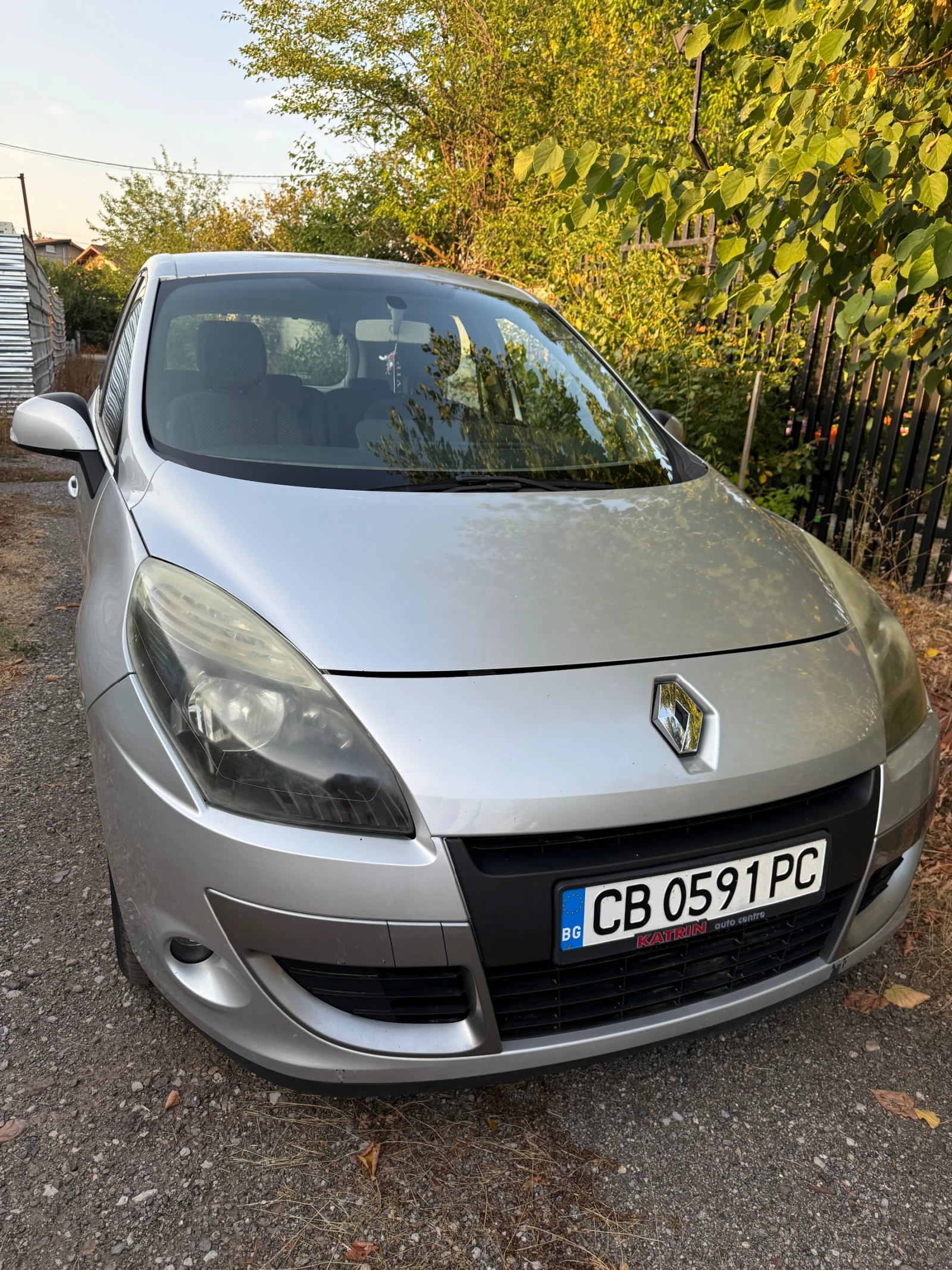 Renault Scenic, снимка 2 - Автомобили и джипове - 55805760