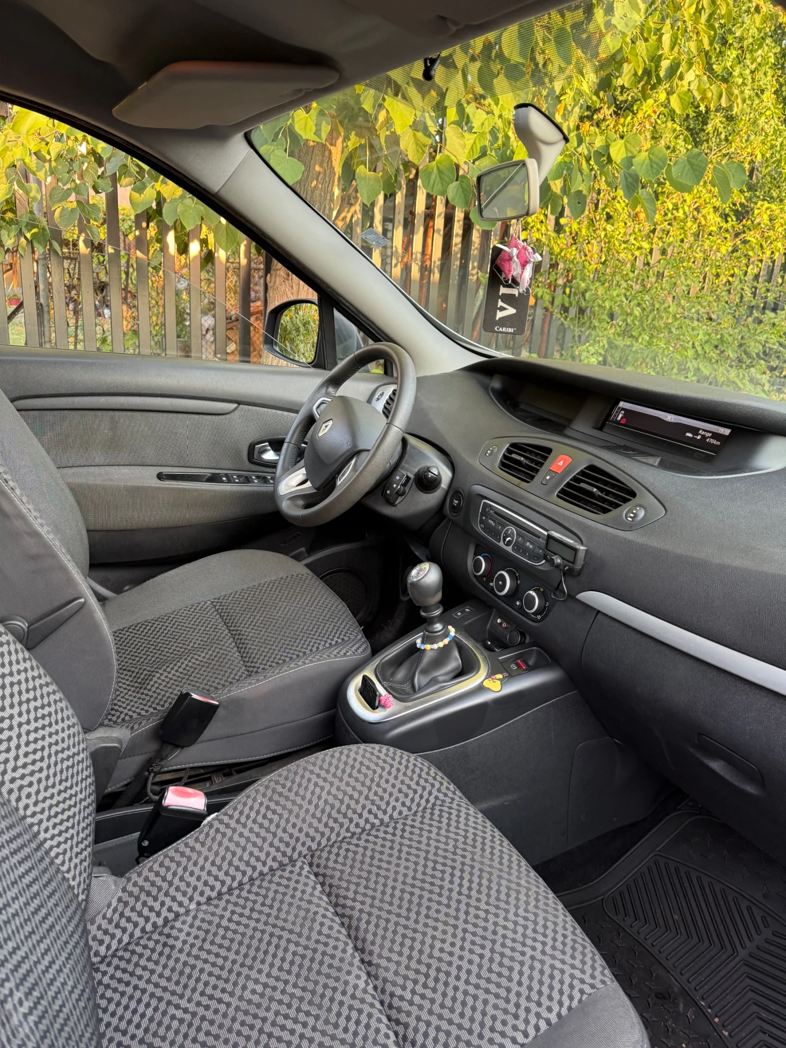 Renault Scenic, снимка 3 - Автомобили и джипове - 55805760