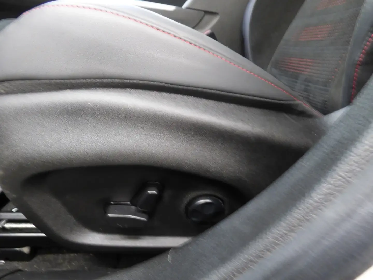 Alfa Romeo Tonale distronic* pano* подгрев* carplay* hybrid* ЛИЗИНГ, снимка 16 - Автомобили и джипове - 55844065